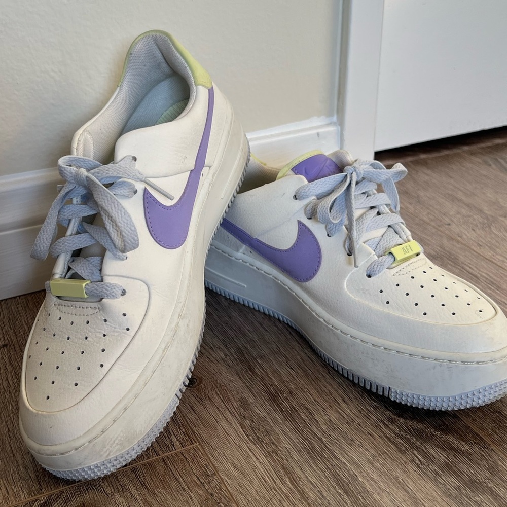 Nike Air Force 1 Sage Low Sail Medium Violet W8